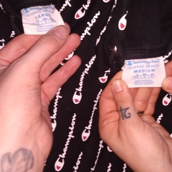 2 Champion hoodies - Picture 2 of 2